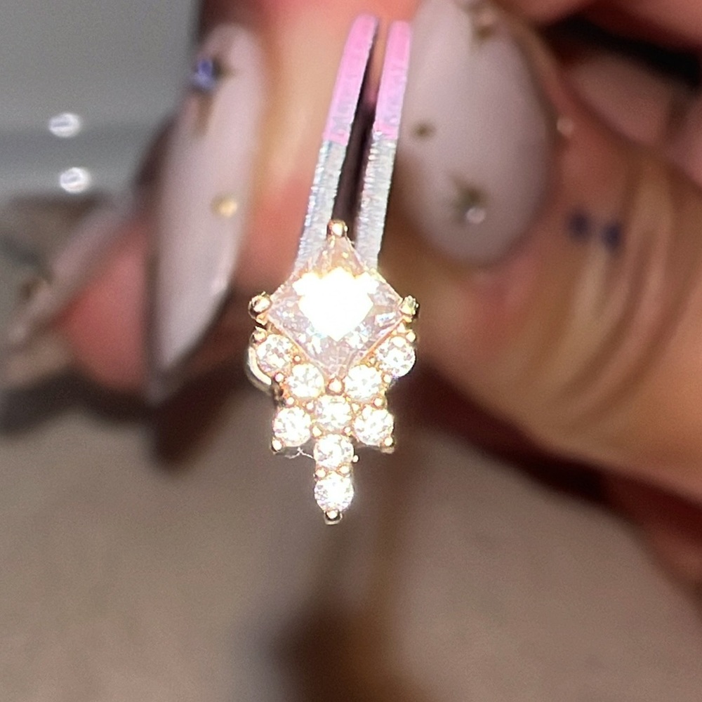 14k Yellow Gold Threaded earrings (3) - Picture 4 of 7